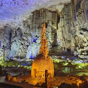 贵州+织金洞+乌蒙大草原+黄果树景区+西江千户苗寨+荔波小七孔景区6日5晚拼小团