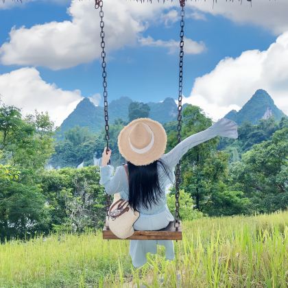 广西南宁+德天瀑布+通灵峡谷+越南下龙湾+河内+北海9日8晚跟团游