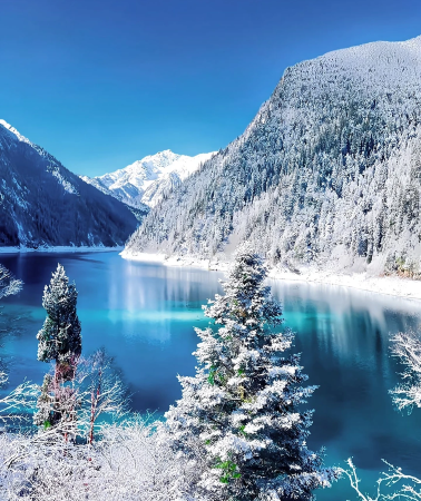5D4N•Chengdu + Jiuzhaigou + Huanglong National Scenic Area + Mount Siguniang + Bipenggou + Sanxingdui Museum