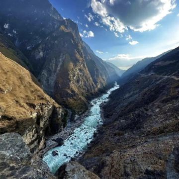 大理市+怒江+梅里雪山国家公园+香格里拉12日11晚私家团