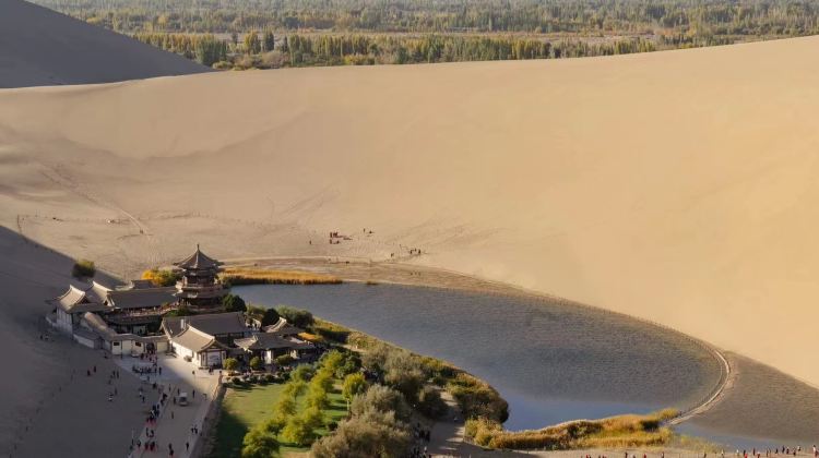 9-Day Cultural & Natural Wonders Tour from Lanzhou· 