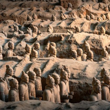 西安+秦始皇帝陵博物院(兵马俑)+华山+大唐不夜城5日跟团游