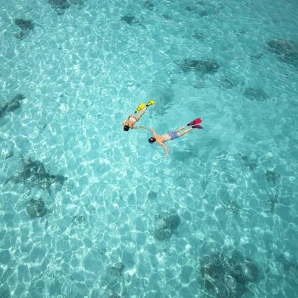 大溪地+波拉波拉岛+莫雷阿岛+塔哈岛+赖阿特阿岛+胡阿希内岛11日跟团游