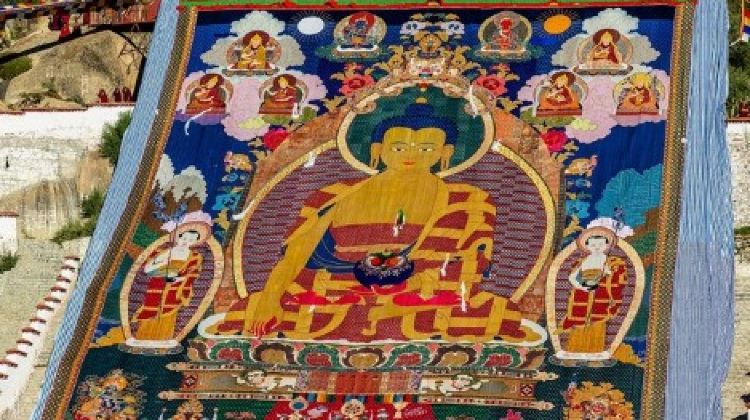 11日10晚 · 旅行團 ·  西藏《一年一度盛大節慶雪頓節》11天升級純玩之旅
拉薩、布達拉宮、大昭寺、羊卓雍措、林芝、巴鬆措、日喀則、扎什倫布寺、珠穆朗瑪峯大本營~觀賞珠峯、體驗青藏鐵路·一年一度盛典+名額有限+限定出發日期+8月4+8+9日+
前藏(拉薩+布達拉宮+大昭寺+羊卓雍措)+林芝(巴鬆措+遠眺南迦巴瓦峯)+後藏(日喀則+扎什倫布寺+卡若拉冰川)+定日(珠穆朗瑪峯大