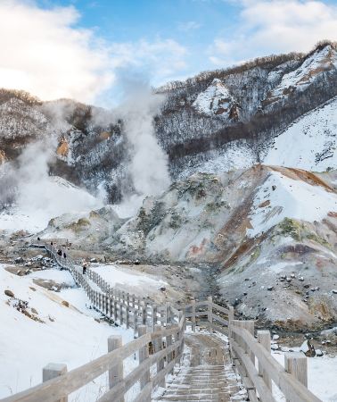 8D7N • Hokkaido Panoramic In-Depth Tour: Noboribetsu Onsen + Hakodate Night View + Furano-Biei Countryside + Otaru Romantic Harbour + Sapporo