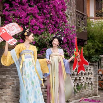 长沙+天门山国家森林公园+张家界国家森林公园+凤凰古城+芙蓉镇10日9晚私家团