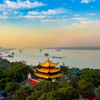 上海+扬州+南京+池州+九江+武汉+岳阳+荆州+宜昌+奉节+丰都+重庆12日11晚跟团游