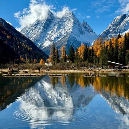 成都+四姑娘山景区+毕棚沟+黄龙风景名胜区+九寨沟6日5晚自由行