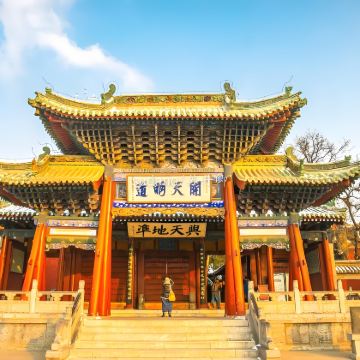 天水+天水古城+伏羲庙+大像山-石窟寺+姜维墓+麦积山石窟+仙人崖5日4晚私家团