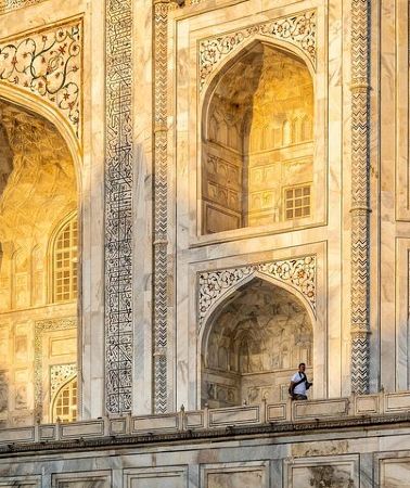 2D1N • 2-Day Tour to The Taj Mahal, Agra from Mumbai with Both Side Commercial Flights