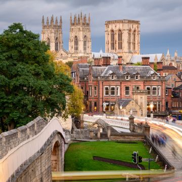 英国湖区+苏格兰+爱丁堡+剑桥+约克5日4晚跟团游