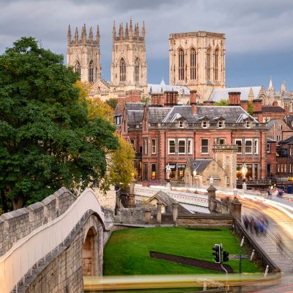 英国湖区+苏格兰+爱丁堡+剑桥+约克5日4晚跟团游