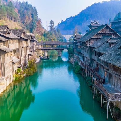 遵义+贵州乌江寨国际旅游度假区+遵义会议会址+丙安古镇+赤水竹海公园+四洞沟景区+赤水丹霞旅游区·燕子岩+赤水丹霞旅游区·大瀑布5日4晚拼小团