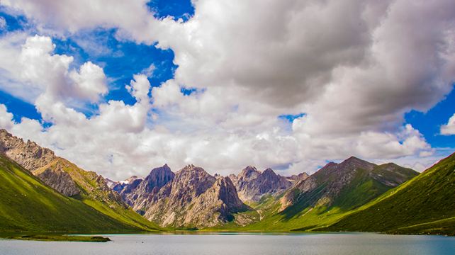 蘭州+甘南+甘加祕境+拉卜楞寺+扎尕那+郎木寺鎮+黃河九曲第一灣+蓮寶葉則景區6日5晚跟團遊·4人/6人/8人免費升級獨立團+純玩無購物+贈送無人機旅拍+贈送藏服拍照+贈送草原騎馬+贈送氧氣瓶+安排同齡人同團+外賓可定