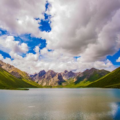 兰州+甘南+甘加秘境+拉卜楞寺+扎尕那+郎木寺镇+黄河九曲第一湾+莲宝叶则景区6日5晚跟团游