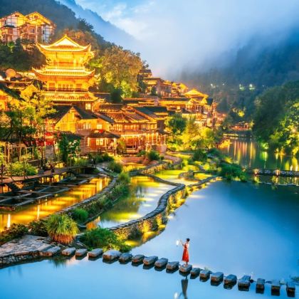 贵阳+黄果树景区+荔波+西江千户苗寨+贵州乌江寨国际旅游度假区5日4晚拼小团