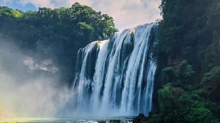 7D6N · Private Tours · Guiyang + Huangguoshu Waterfall + Xijiang Qianhu Miao Village + Mount Fanjing + ChinaTianyan scenic Area + Libo + Zhenyuan Ancient Town