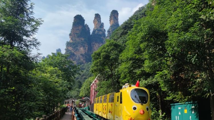 6-day 5-night · Private Tour · Zhangjiajie National Forest Park + Wu Ling Yuan + Tianmen Mountain National Forest Park + Fenghuang Ancient Town