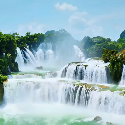 广西南宁+通灵大峡谷+德天跨国瀑布景区+北海6日5晚跟团游