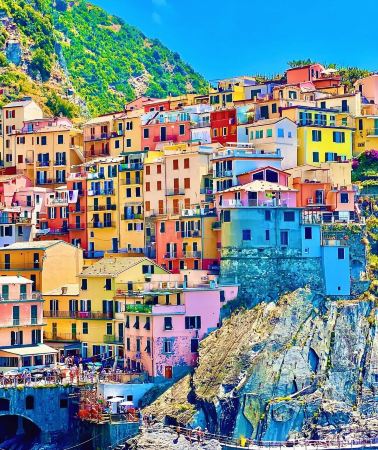 6D5N • Italy : Cinque Terre Scenic Train+Val d'Orcia - Cypress Path+Siena Old Town+Venice+Fashion Capital Milan+Rome One-Day Tour