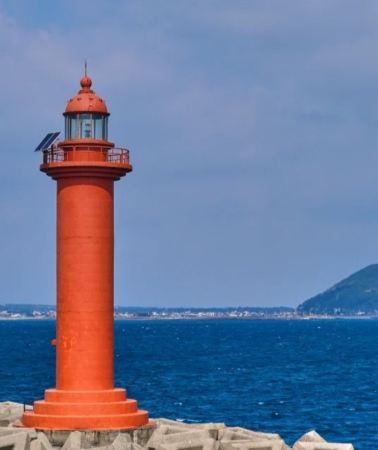 4D3N • Jeju Island, South Korea Embark on a Visa-Free Getaway | Udo Island, Seongsan Ilchulbong, Seopjikoji & Woljeongri Beach Premium 9-Person Small Group Tour | Iconic Ocean Views from K-Dramas