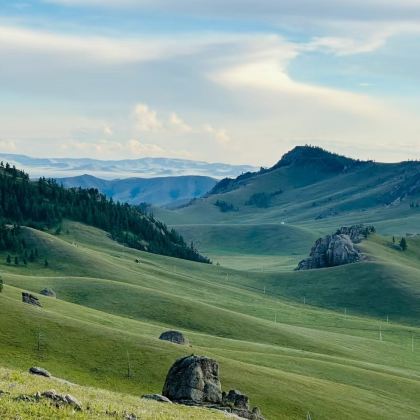 蒙古乌兰巴托+哈拉和林+成吉思汗骑马雕像+特日勒吉国家公园+甘丹寺+宰桑纪念碑+肯特省+成吉思汗大营8日7晚拼小团