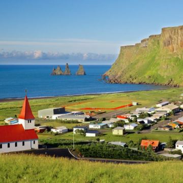冰岛蓝湖+蓝冰洞+雷克雅未克观鲸+基尔丘山10日7晚私家团