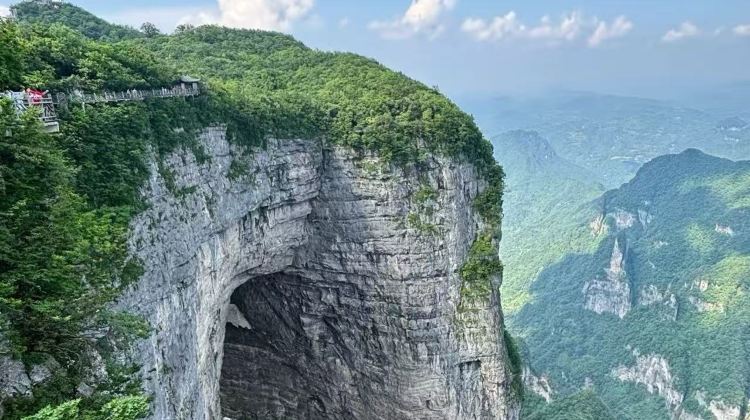 4D3N · Private Tours · Twin Forest Parks & Grand Canyon Karst Scenery Zhangjiajie + Zhangjiajie Grand Canyon + Tianmen Mountain National Forest Park + Zhangjiajie National Forest Park