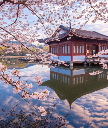 6D5N • Selected Jiangnan "6 Days" Round-trip from Shanghai: Nanjing + Wuxi + Suzhou + Hangzhou + Wuzhen, 5-Diamond Accommodation, Hanfu Travel Photoshoot + Singing Bowl Healing