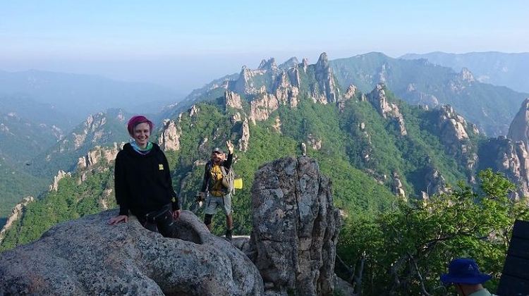 2-Day 2-Day Hike through the Scenic Valleys of Mt. Seoraksan from Seoul