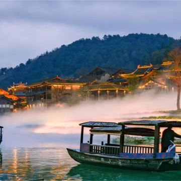 贵州贵阳+织金洞+贵州乌江寨国际旅游度假区+桐梓小西湖+黔北花海+黄果树景区6日5晚私家团