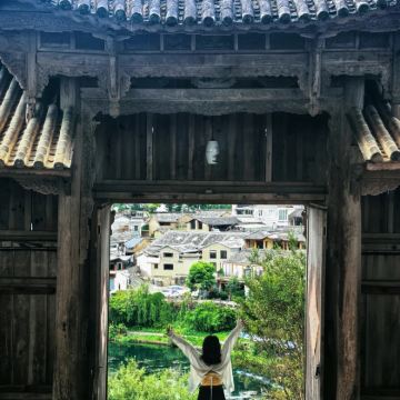 昆明+腾冲+瑞丽+芒市6日5晚跟团游