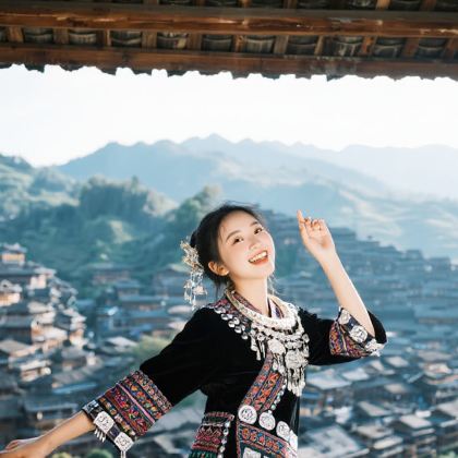 贵州贵阳+黄果树景区+荔波小七孔景区+西江千户苗寨+镇远古城+梵净山4日3晚跟团游