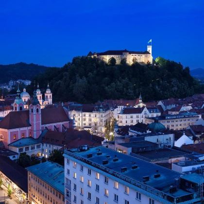 克罗地亚+斯洛文尼亚卢布尔雅那+布莱德湖+波斯托伊纳溶洞4日3晚跟团游