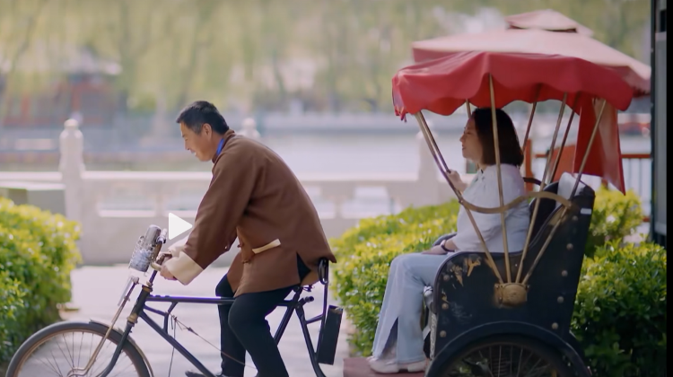 6D5N · Private Tours · Hutong rickshaw+Imperial Palace Banquet with Hanfu Experience·Universal Beijing Resort+Forbidden City+ Mu Great Wall