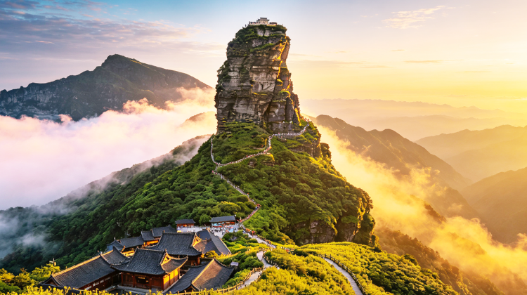 6-Day Huangguoshu Waterfall + Zhenyuan County + Xijiang Qianhu Miao Village + Libo + Mount Fanjing
