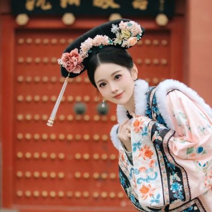 沈阳故宫+长白山+延吉+哈尔滨+漠河北极村9日8晚拼小团