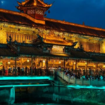 都江堰+稻城亚丁+四姑娘山景区+鱼子西+新都桥8日7晚自由行