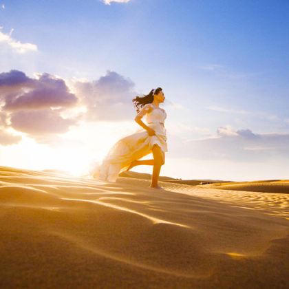内蒙古呼和浩特+希拉穆仁草原+响沙湾+成吉思汗陵4日3晚私家团