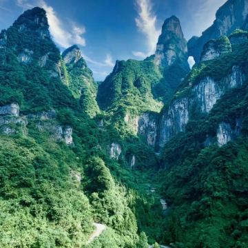 张家界+天门山+凤凰7日6晚私家团