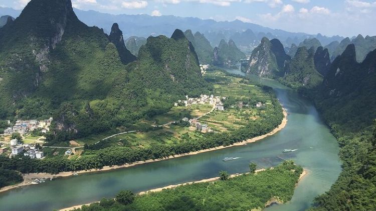 3D2N · Private Tours · 3-Day Private Guilin Tour with Li River Cruise and Yangshuo