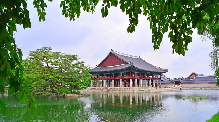 3-Day 3D Private Seoul Highlight tours with DMZ & Korean Folk Village