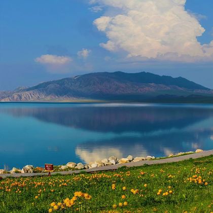 中国新疆博乐赛里木湖8日7晚跟团游