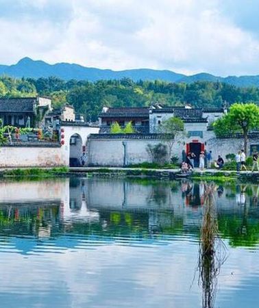 5天4晚 • 洽詢客服訂製行程，黃山風景區「世界文化與自然雙重遺產」九華山「禪心聖境·大願文化園」宏村「徽派古村」