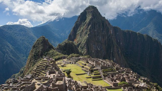 Inca Trail | 15-Day Peru Panorama Tour from Lima·Puno, Lake Titicaca, Cusco, Machu Picchu and Tambopata
