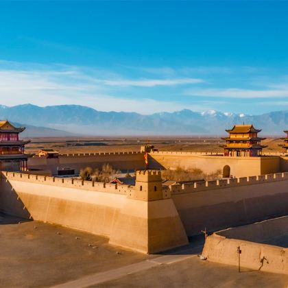 嘉峪关+大地之子+敦煌莫高窟+鸣沙山月牙泉2日1晚跟团游