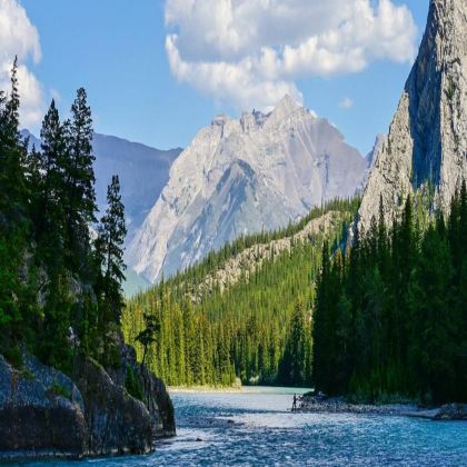 加拿大温哥华+卡尔加里+班夫+贾斯珀+埃德蒙顿8日7晚私家团