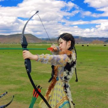 内蒙古呼和浩特+辉腾锡勒草原+响沙湾+成吉思汗陵6日5晚拼小团