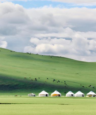 5D4N • Hulunbuir + Ergun + ManzhouliEnjoy grass skiing and horseback riding on the grasslands