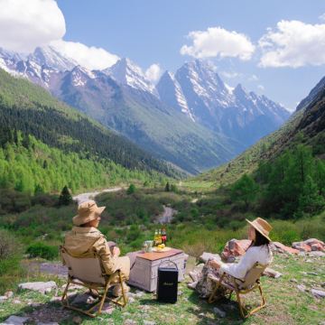 稻城亚丁+色达+鱼子西9日8晚私家团